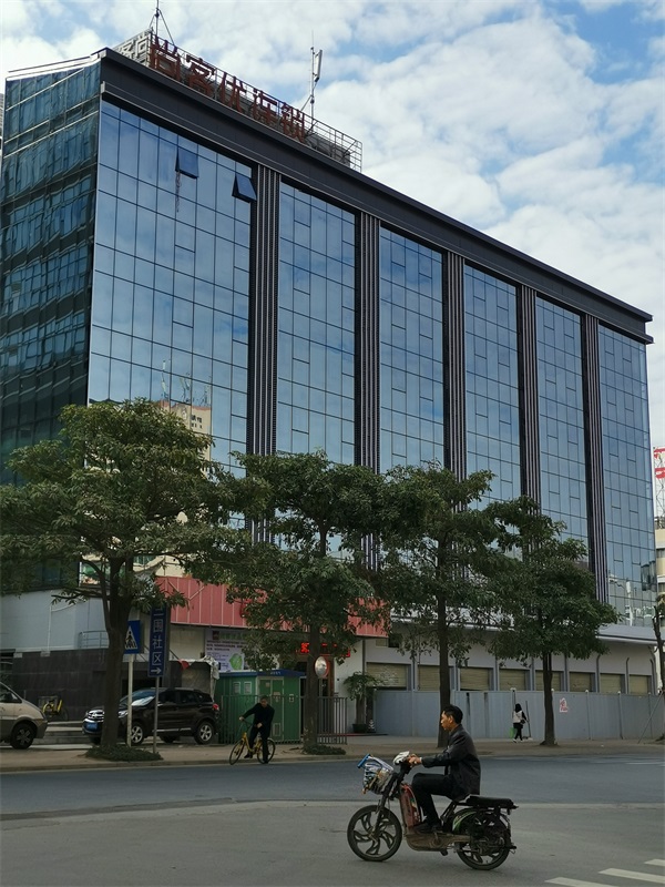 玻璃幕墻施工工藝標(biāo)準(zhǔn)流程簡介，中東幕墻為您解答！