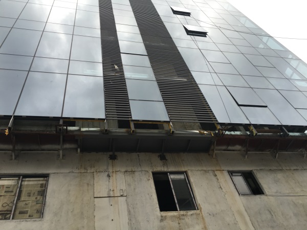 鋼結(jié)構(gòu)玻璃幕墻施工方案，中東誠心為您專解！