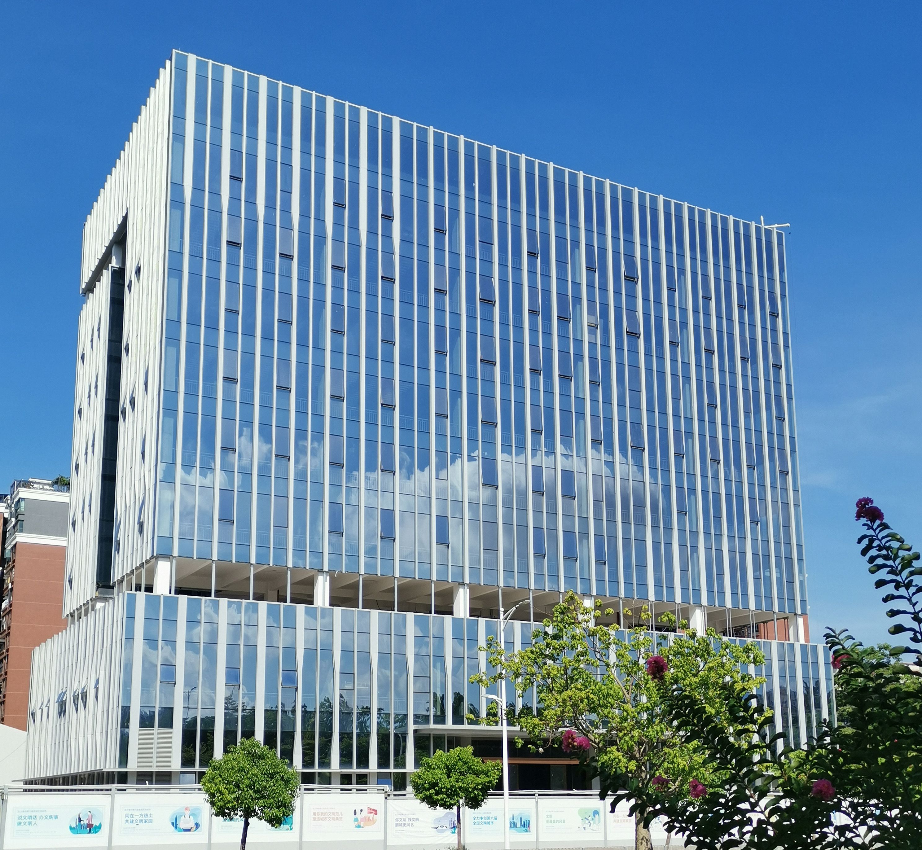 深圳幕墻公司哪家專業(yè) 深圳幕墻公司哪家專業(yè)