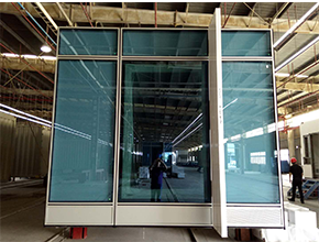 中集集團模塊化集裝箱幕墻施工中 中集集團模塊化集裝箱幕墻施工中